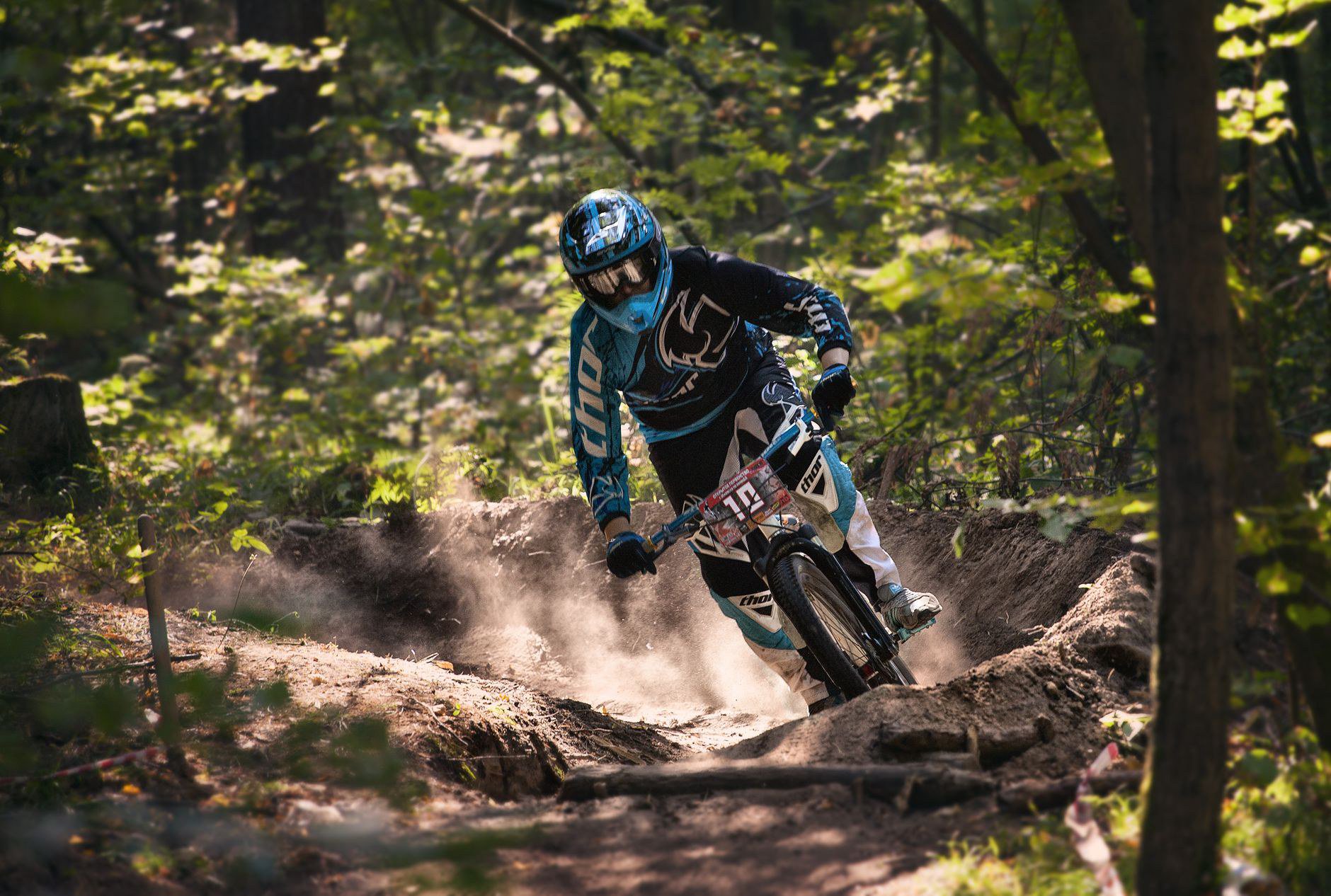 Best Mountain Bike Helmets 2025: Trail-Tested Picks